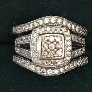 14K white gold & 7/8 ct diamond ring